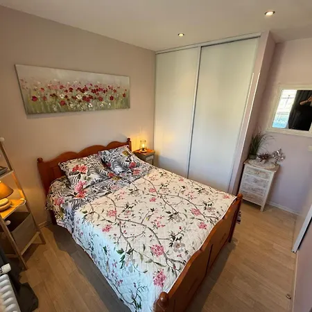 Bel Centre Les Roses 1 300 M